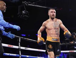 фото - Ломаченко с трудом прошёл Ортиса