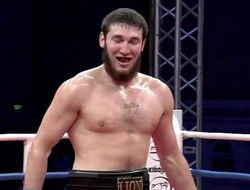 фото - Яллыев победил экс-чемпиона Рамиреса, Долголевец — матёрого Папазова