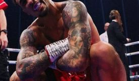 Уиттакер и сын Варгаса отбоксируют в шоу Эннис – Зайас