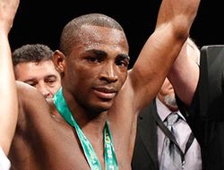 фото - Эрисланди Лара и Остин Траут разыграют «обычный» титул WBA