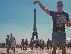 фото - Климас в гостях у Усика и Ломаченко, Емельяненко со «школьным» весом, Тайсон в бутылочном челлендже  — соцсети