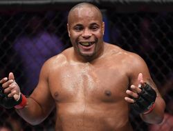 фото - Даниэль Кормье подтвердил, что проведёт ещё один бой — и всё