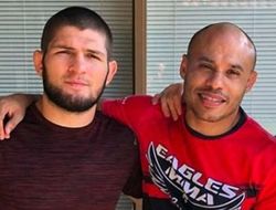 фото - Нурмагомедов проведёт два боя в 2019 году? Информация от Абдельазиза