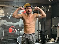 фото - «150%, что Канело на сумасшедшей химии». Хитров об Усике, Ломаченко и Альваресе