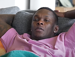 фото - Адесанья о Перейре: «Мне нравится, что это ранит его дух»