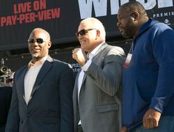 фото - Деды воевали: 52-летний Риддик Боу созрел к бою с 54-летним Ленноксом Льюисом