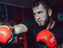 фото - Давтаев как Бетербиев, только втрое больше! — Шугархилл Стюард