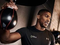 фото - Джошуа разошёлся пуще прежнего: Обрушу на Уайлдера ад и устрою тотальный угар