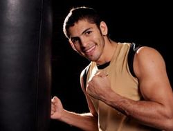 фото - (Результаты) Хорхе Линарес победил Бермана Санчеса