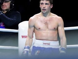 фото - Эскандон сенсационно срубил Тепору, Хамуков победил досрочно