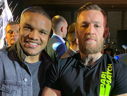 фото - Макгрегор с Беленюком, Мэйуэзер с пневмогрушей, Бриттни с прелестями и баночкой — соцсети 