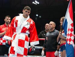 фото - Филип Хргович ярко нокаутировал греческого гейткипера (+ видео)