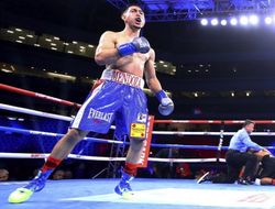 фото - Огонь! «Пуля» Мендоса нокаутировал «Банана» Росарио