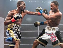 фото - Бой Спенс – Кроуфорд. Тим Брэдли ставит на поздний нокаут