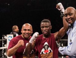 фото - Хитчинс переборол экс-чемпиона мира Мендеса