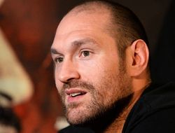 фото - Тайсон Фьюри — Владимиру Кличко: Не опускай голову, брат!