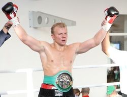 фото - Объявлена новая дата боя Кучера и Маккензи за евротитул