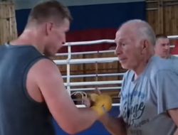 фото - Александр Поветкин поработал с первым тренером в профи — видео