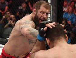 фото - Что сказал Александр Емельяненко после победы над Гонзагой: цитата