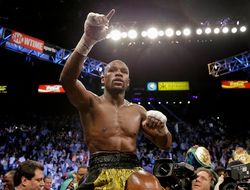 фото - Мэйуэзер деклассировал Берто