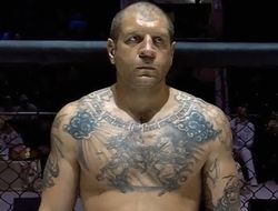 фото - Александр Емельяненко быстро управился с Вирджилом Цвикером