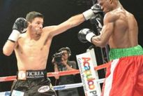 Видео боя: Джонни Гонсалес – Клайв Этвелл, HD 720