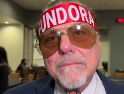 фото - Биволу лучше отказаться от титула, бой с Бенавидесом не состоится — промоутер