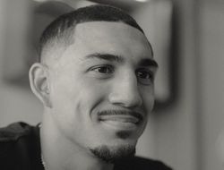 фото - Танцору-Теофимо ничего не мешает: Лопес лихо отплясывает в зале — видео