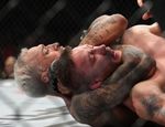 Как Оливейра растерзал Гэтжи: полное видео боя на UFC 274