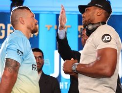 фото - Финальная пресс-конференция Усика и Джошуа перед реваншем: видео