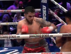 фото - Базинян нокаутировал Годоя, а Рамирес побил россиянина: видео