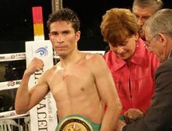 фото - Гарсиа Иральес с трудом отстоял «временный» титул