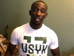 фото - Кроуфорд в именной футболке Усика пожелал украинцу победы над Гассиевым: видео