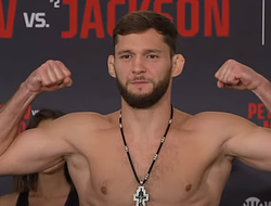 фото - Шаблий разгромил Фрейре и вышел в финал гран-при Bellator: видео