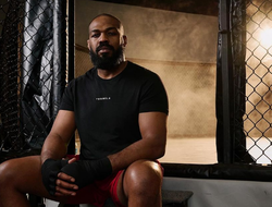 фото - Махачев наехал на Джонса из-за позиции в «паунде». Тот жёстко ответил