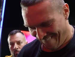 фото - Кадр дня: Александр Усик с новым титулом в коллекции