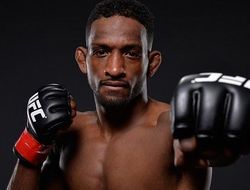 фото - Нил Мэгни хочет драться с Хамзатом Чимаевым уже через две недели