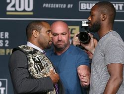 фото - Официально: реванш Кормье и Джонса возглавит UFC 214