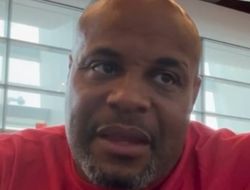 фото - Джону Джонсу отказано в участии в UFC White House. Реакция антагониста Кормье