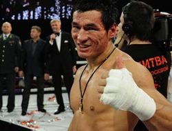 фото - (ММА) Бату Хасиков поменяет спорт на политику?