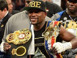 фото - Флойд Мэйуэзер решил отказаться от всех своих титулов