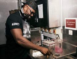 фото - Блиц-опрос Усика, Чисора жарит мяско, ужасное рассечение Туреано Джонсона — обзор соцсетей