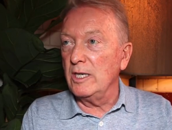 фото - «Дюбуа вырубит нафиг Усика!» Красюк уже ответил Уоррену