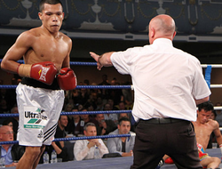 фото - Рэнди Петалкорин избил Тейо, взяв «временный» чемпионский титул