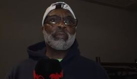 Ортис позабыл об Эннисе и захотел драться со Спенсом. Реакция отца-тренера Джарона