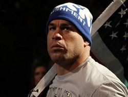 фото - Тито Ортис: «Шлеменко станет известным, когда разобьёт своё лицо об мои кулаки»