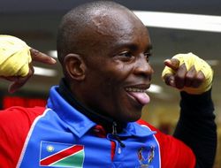 фото - Индонго победил Бёрнза: впереди — бой за «абсолют»?