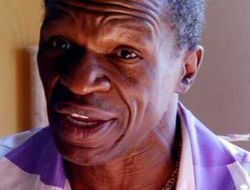 фото - Мэйуэзер-старший: «Всё дерьмо идёт от говнюка Роуча!»