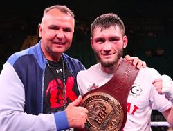 фото - Реванш Чарло–Кастаньо подождёт? Чемпиона обязали драться с небитым россиянином