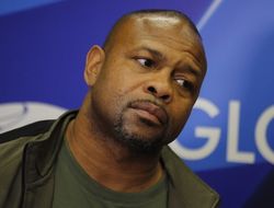 фото - Евгений Тищенко должен стать чемпионом мира — Рой Джонс-младший